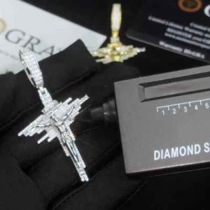 925 Sterling Silver Hiphop Emerald Cut Moissanite Iced Out Jesus Cross Pendant for Party Jewelry
