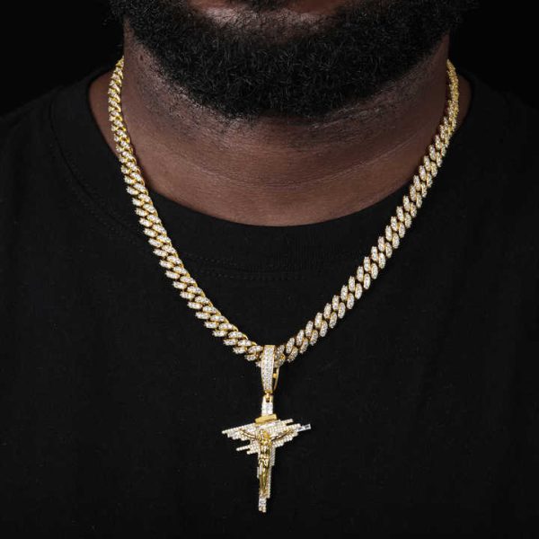High Quality Christian Jewelry 925 Sterling Silver Baguette Moissanite Iced Out Crucifixion Jesus Cross Pendant