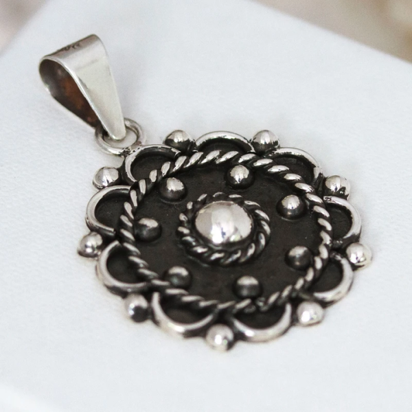 Oxidized Floral Pendant 925 Sterling Silver Fine Pendants & Charms Factory Price Jewelry Wholesale Gift Idea for Everyone